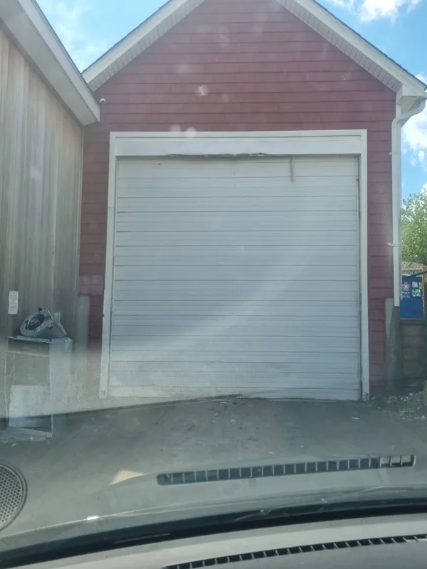 Roll-up door by Green Garage Doors